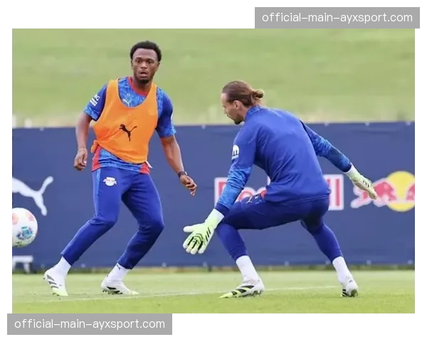 官方：RB莱比锡与法国前锋奥蓬达完成续约，新合同至2030年